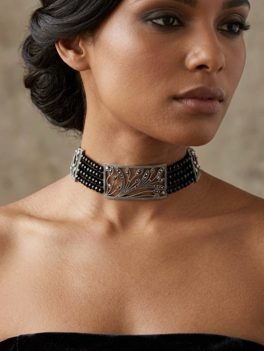 Vntg-Art Deco style Black Beaded Filigree Panel Choker Necklace Silvertone #Y2K